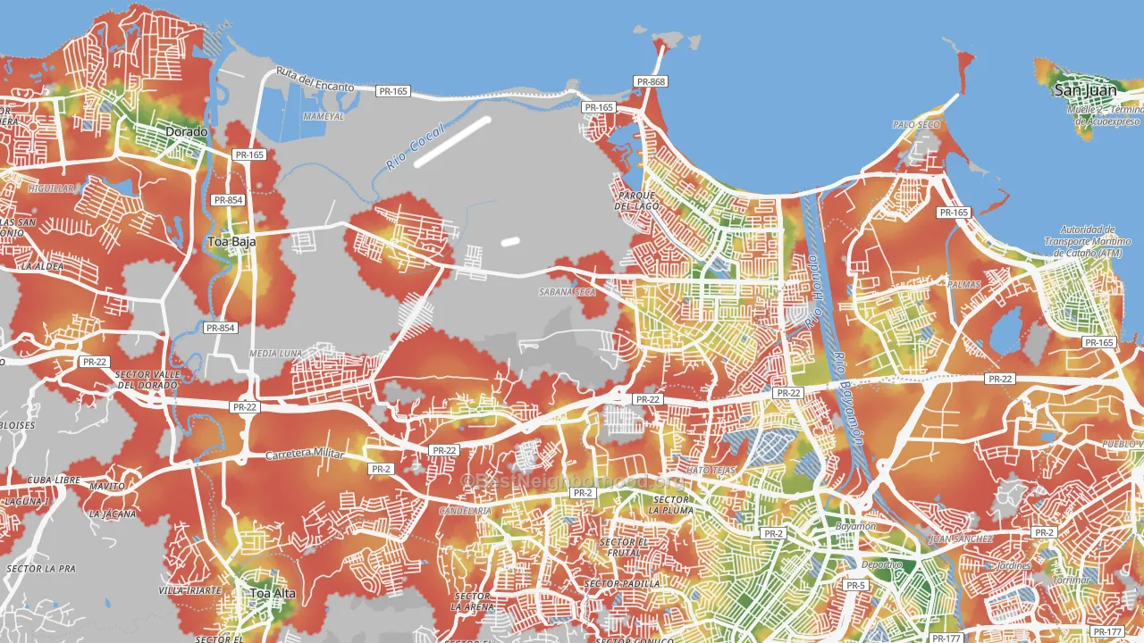 Walk Grade map of Toa Baja, PR, walkable areas in green and car-dependent areas in red