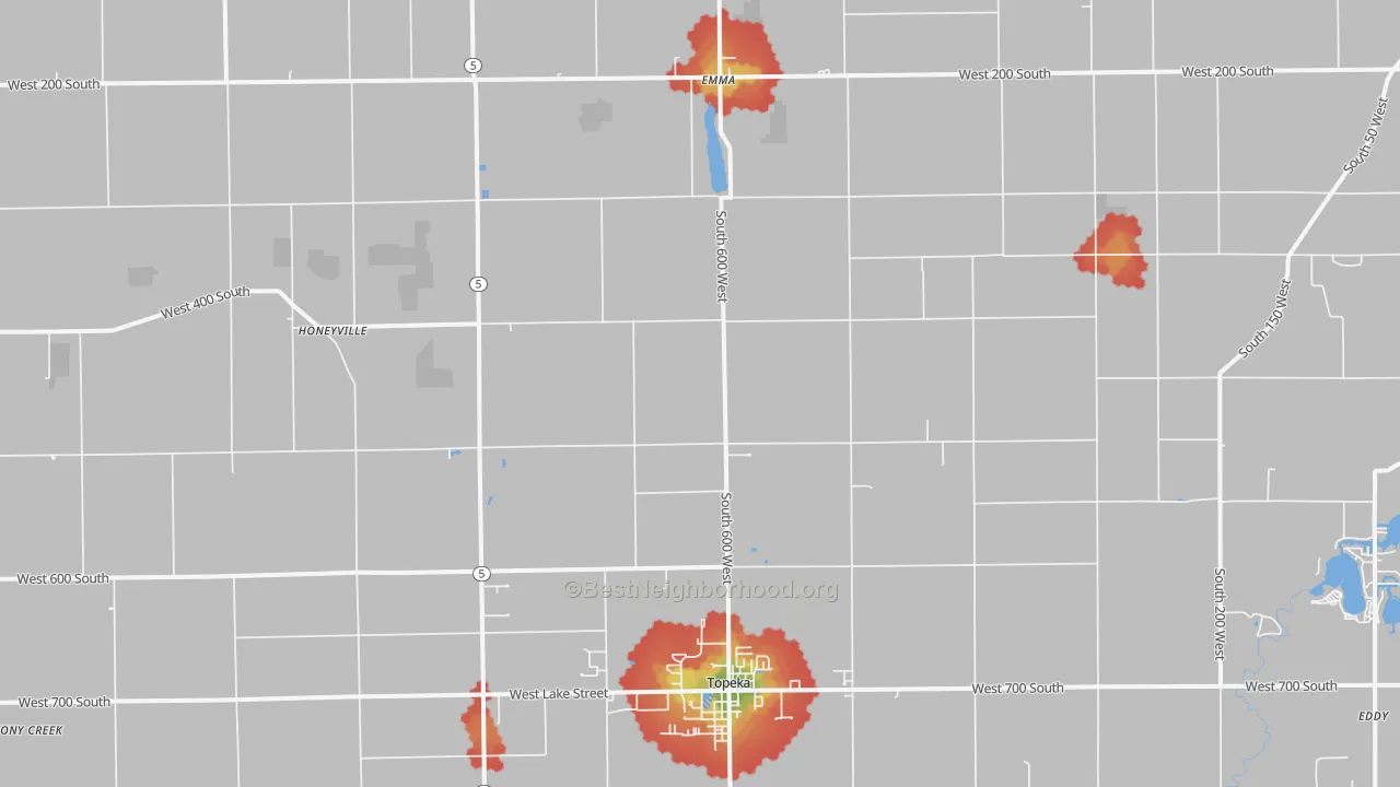 Walk Grade map of Topeka, IN, walkable areas in green and car-dependent areas in red
