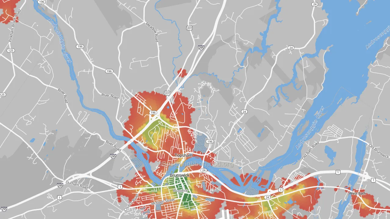 Walk Grade map of Topsham, ME, walkable areas in green and car-dependent areas in red