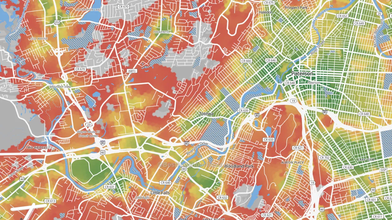 Walk Grade map of Totowa, NJ, walkable areas in green and car-dependent areas in red
