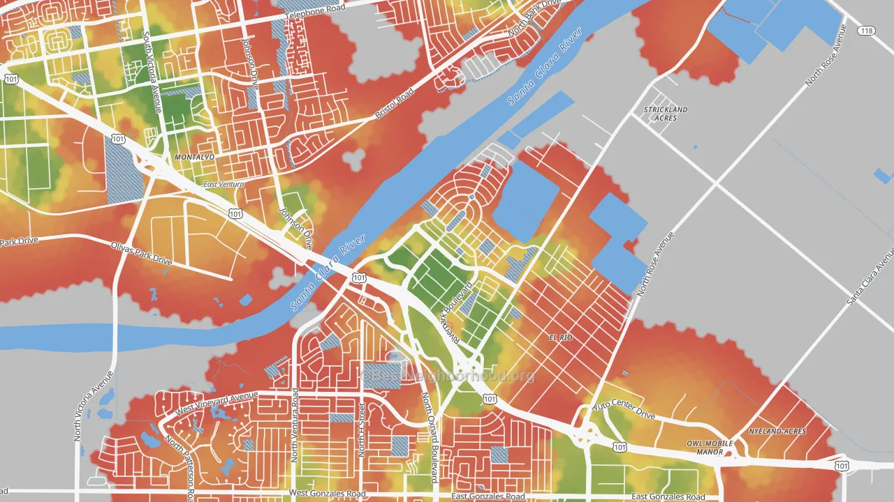 Walk Grade map of Town Center, Oxnard, CA, walkable areas in green and car-dependent areas in red