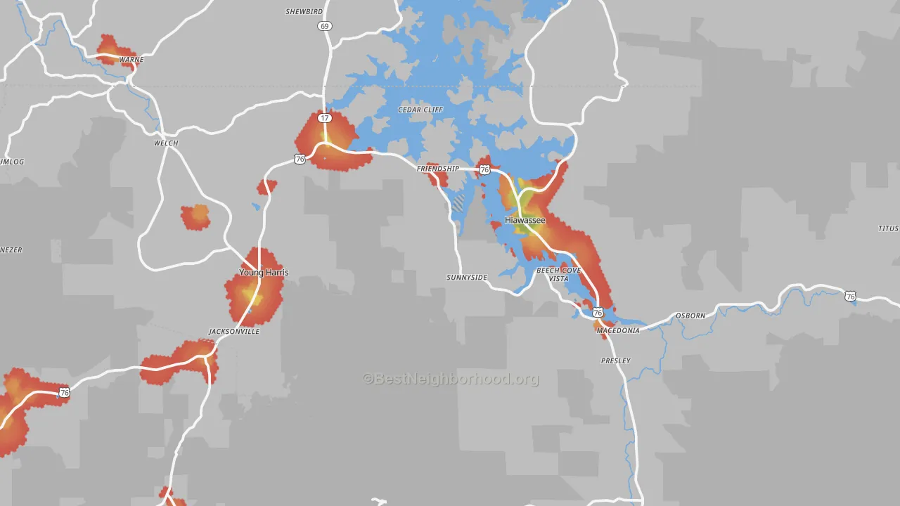 Walk Grade map of Towns County, GA, walkable areas in green and car-dependent areas in red