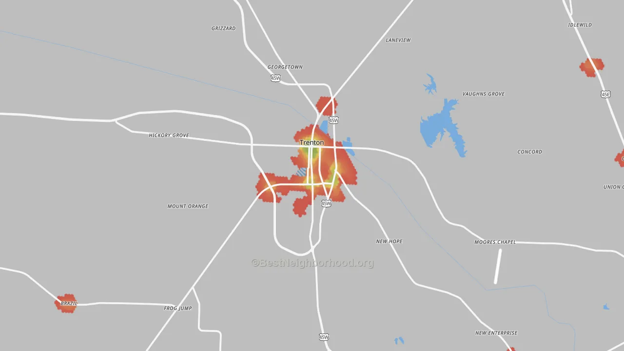 Walk Grade map of Trenton, TN, walkable areas in green and car-dependent areas in red