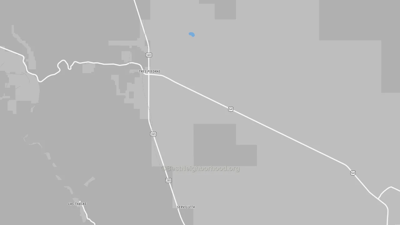 Walk Grade map of Tres Piedras, NM, walkable areas in green and car-dependent areas in red