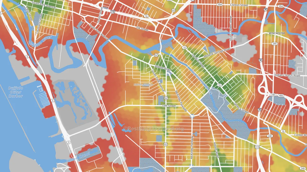 Walk Grade map of Triangle, Buffalo, NY, walkable areas in green and car-dependent areas in red