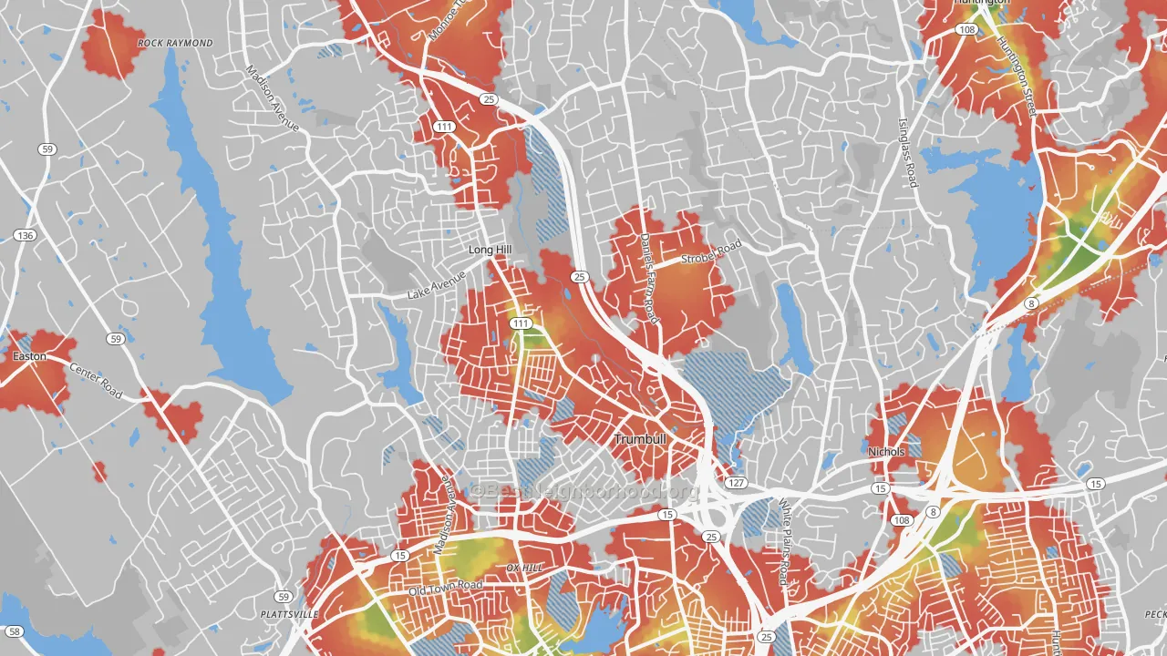 Walk Grade map of Trumbull, CT, walkable areas in green and car-dependent areas in red