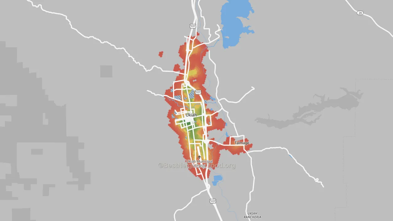 Walk Grade map of Ukiah, CA, walkable areas in green and car-dependent areas in red
