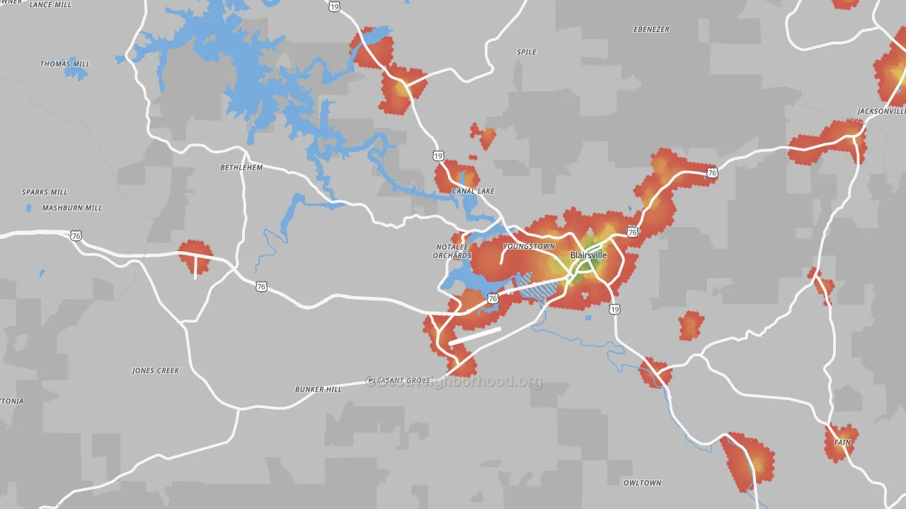 Walk Grade map of Union County, GA, walkable areas in green and car-dependent areas in red