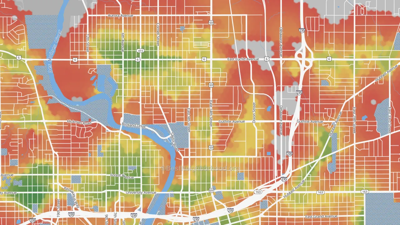 Walk Grade map of Union Park, Des Moines, IA, walkable areas in green and car-dependent areas in red