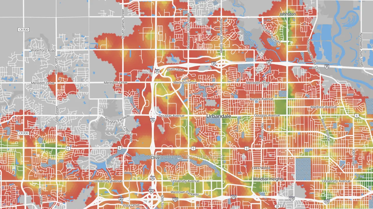 Walk Grade map of Urbandale, IA, walkable areas in green and car-dependent areas in red