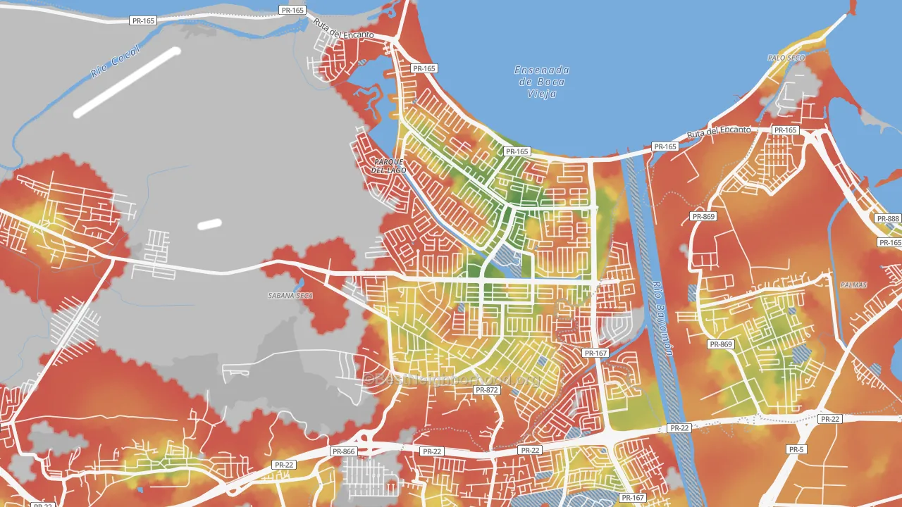 Walk Grade map of Urbanizacion Levittown Lakes, Toa Baja, PR, walkable areas in green and car-dependent areas in red