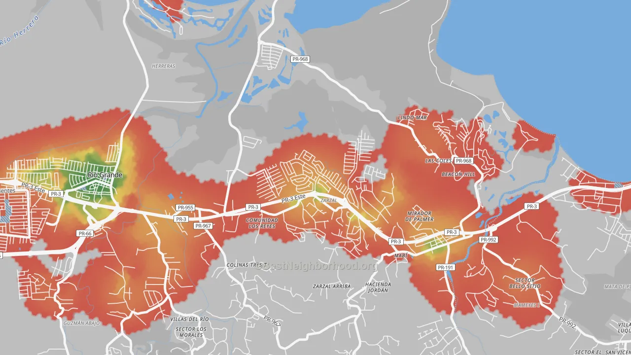 Walk Grade map of Urbanizacion Rio Grande Estates, Rio Grande, PR, walkable areas in green and car-dependent areas in red