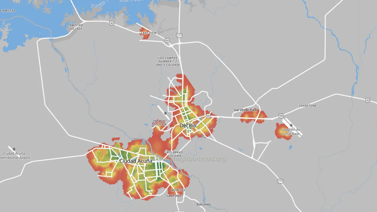 Walk Grade map of Val Verde County, TX, walkable areas in green and car-dependent areas in red