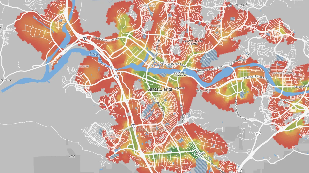 Walk Grade map of Valencia, CA, walkable areas in green and car-dependent areas in red