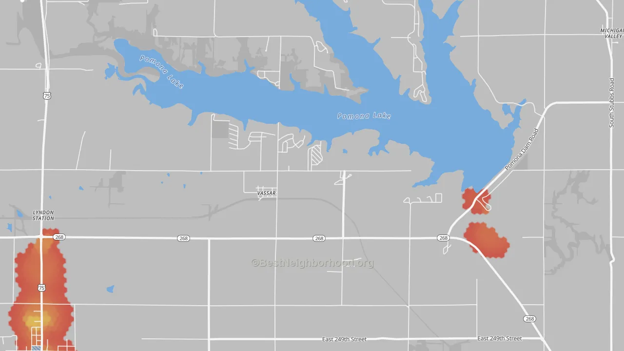 Walk Grade map of Vassar, KS, walkable areas in green and car-dependent areas in red