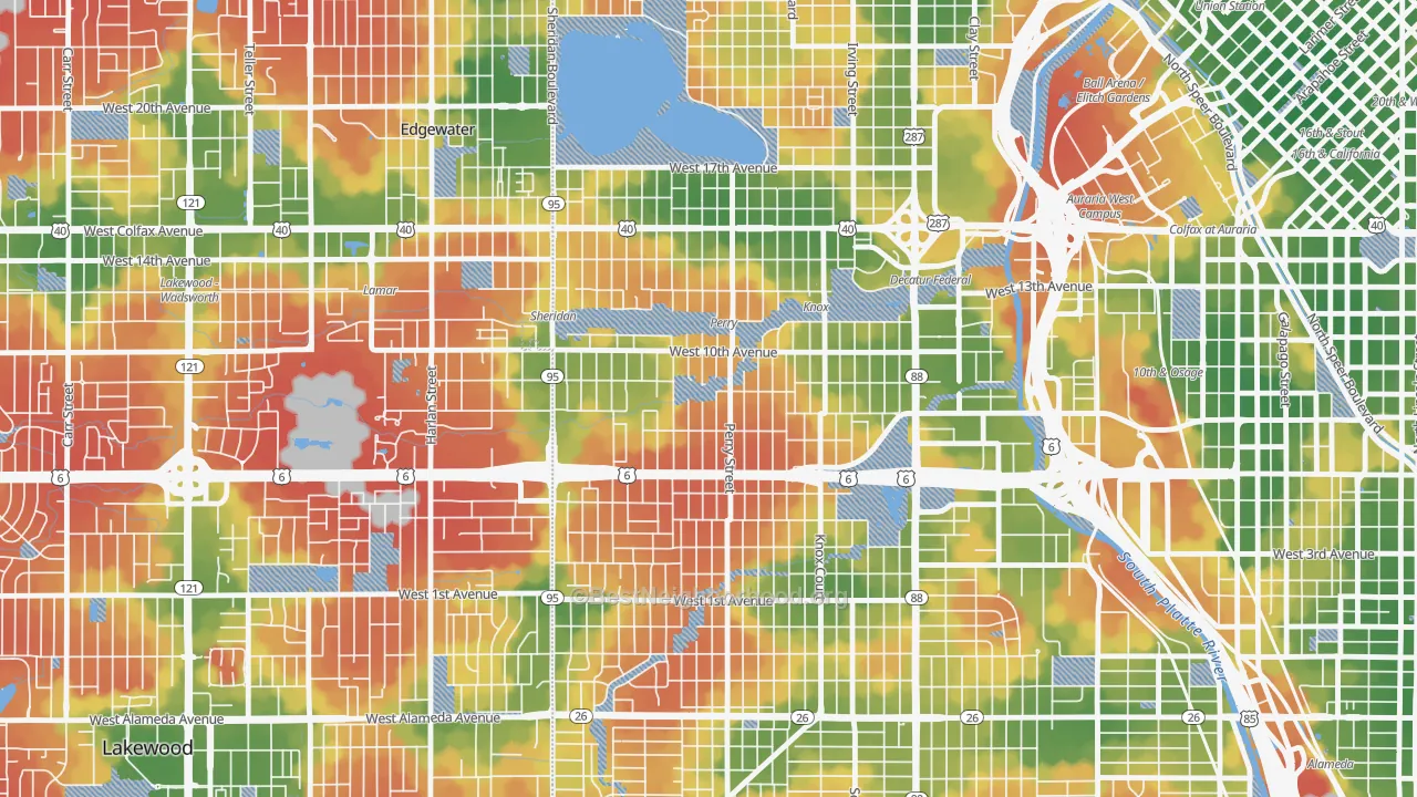 Walk Grade map of Villa Park, Denver, CO, walkable areas in green and car-dependent areas in red