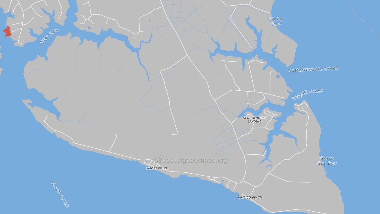 Walk Grade map of Wades Point, NC, walkable areas in green and car-dependent areas in red