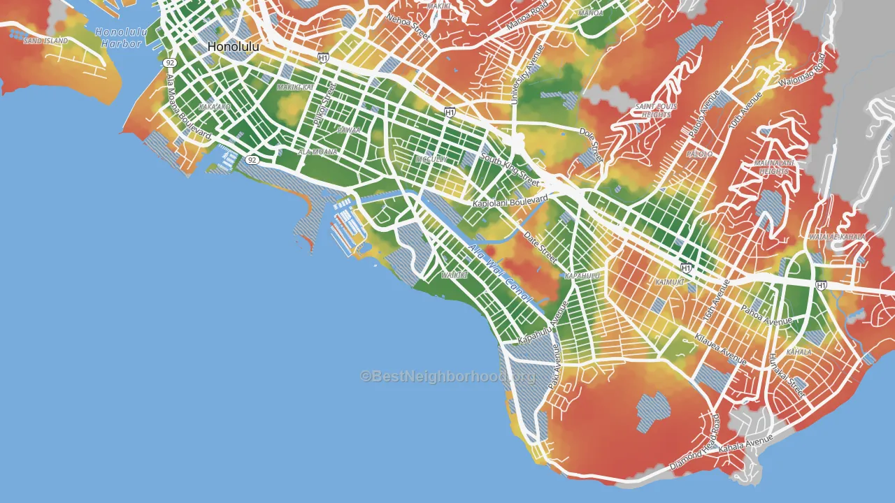 Walk Grade map of Waikiki, Honolulu, HI, walkable areas in green and car-dependent areas in red