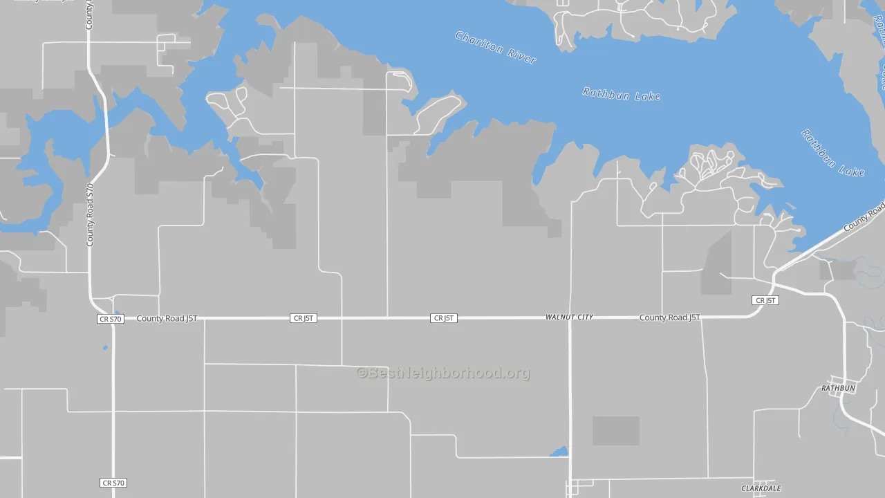 Walk Grade map of Walnut City, IA, walkable areas in green and car-dependent areas in red
