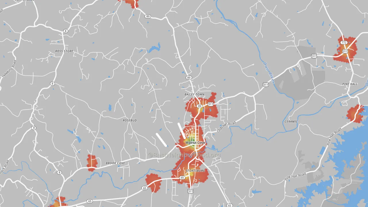 Walk Grade map of Walnut Cove, NC, walkable areas in green and car-dependent areas in red