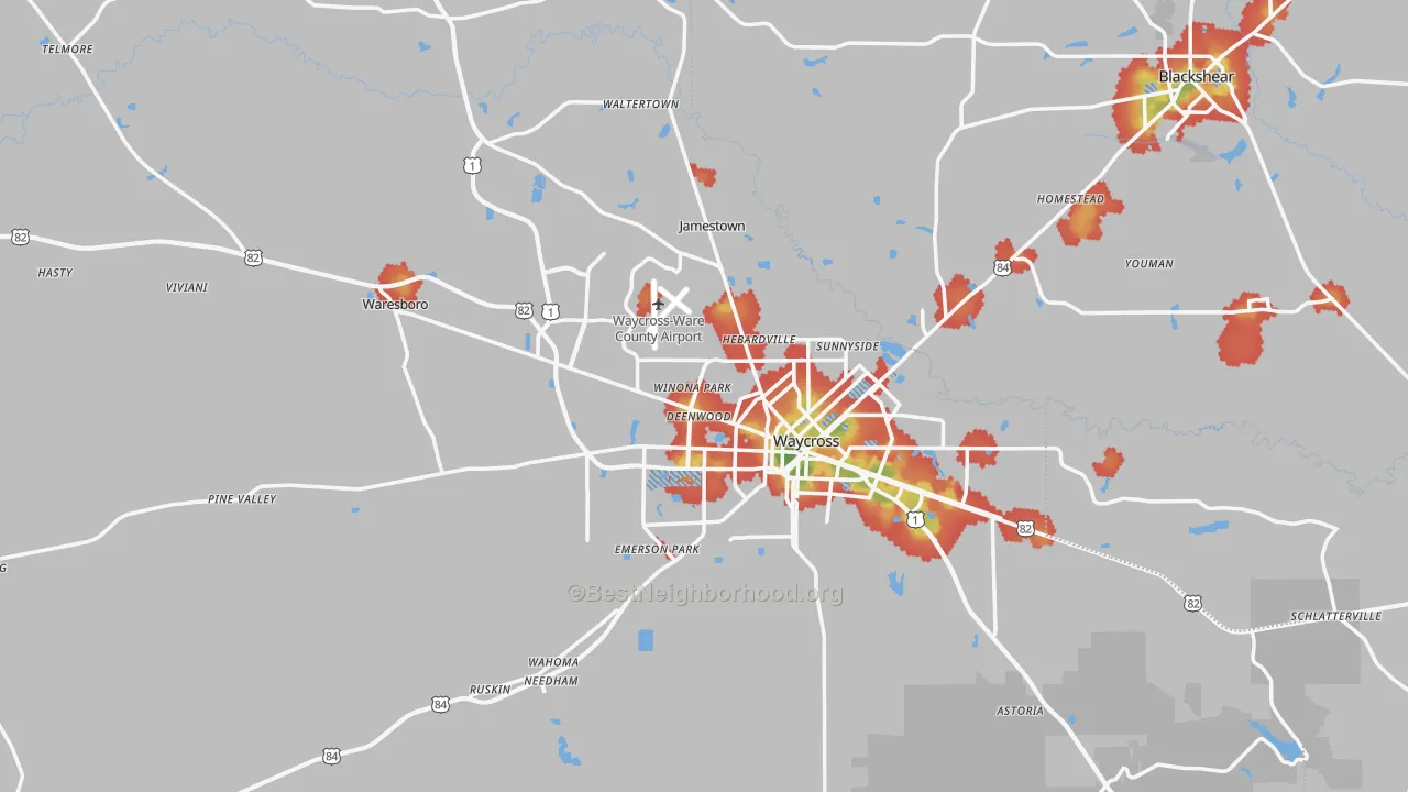 Walk Grade map of Ware County, GA, walkable areas in green and car-dependent areas in red