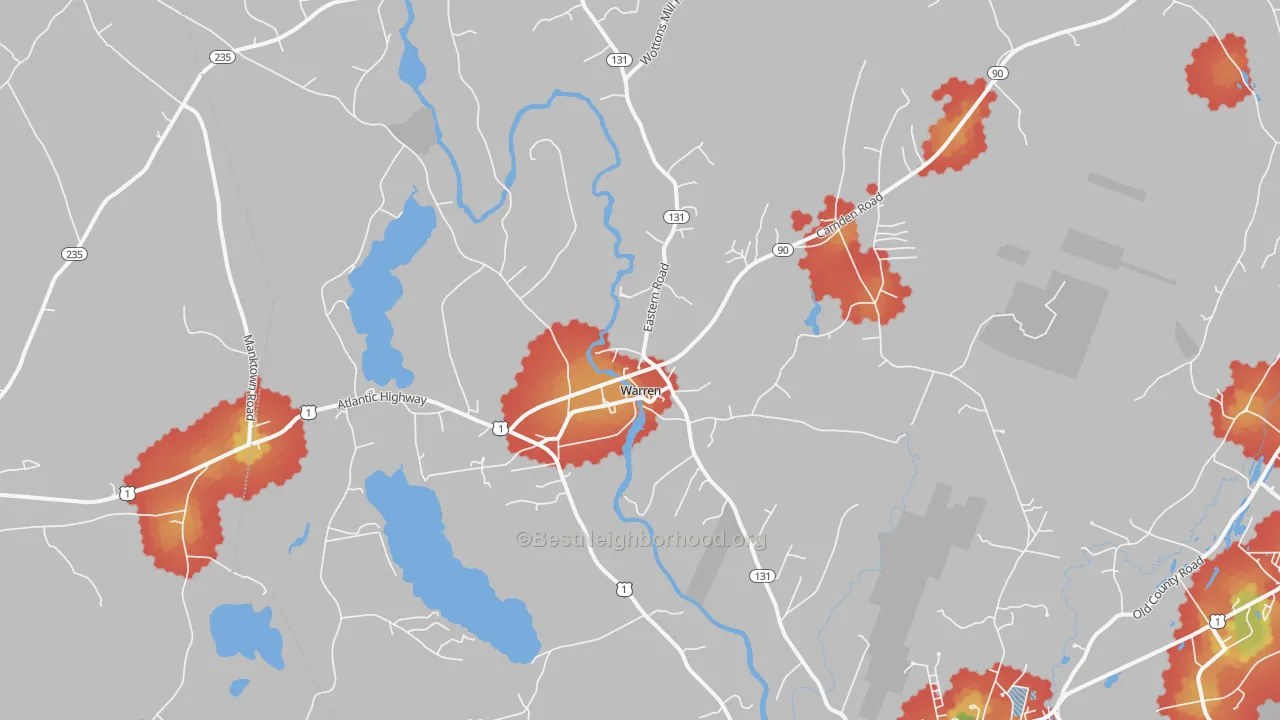 Walk Grade map of Warren, ME, walkable areas in green and car-dependent areas in red
