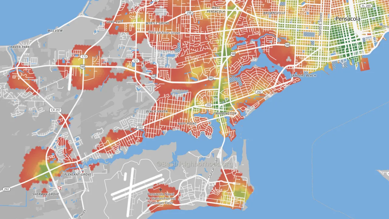 Walk Grade map of Warrington, FL, walkable areas in green and car-dependent areas in red