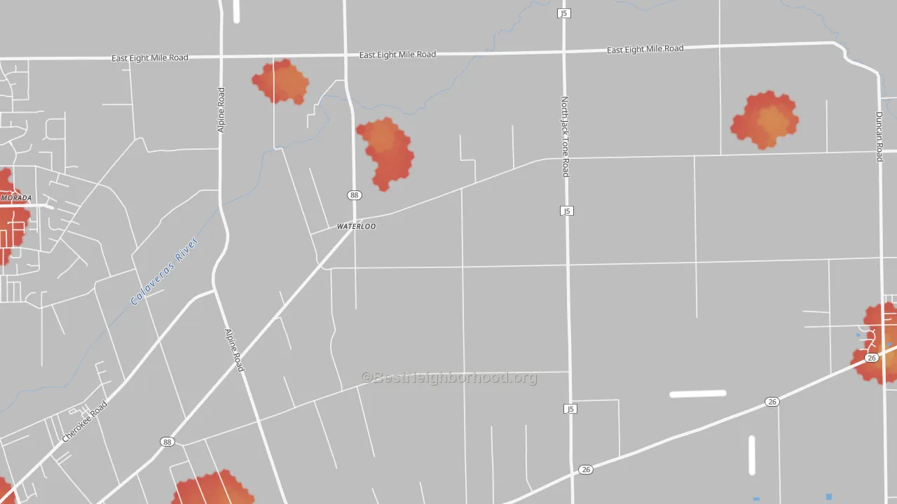 Walk Grade map of Waterloo, CA, walkable areas in green and car-dependent areas in red