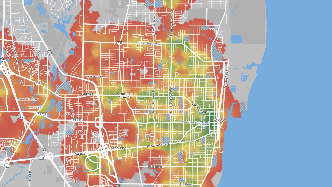 Walk Grade map of Waukegan, IL, walkable areas in green and car-dependent areas in red