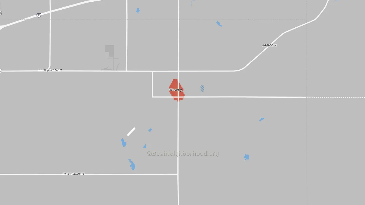 Walk Grade map of Waverly, KS, walkable areas in green and car-dependent areas in red