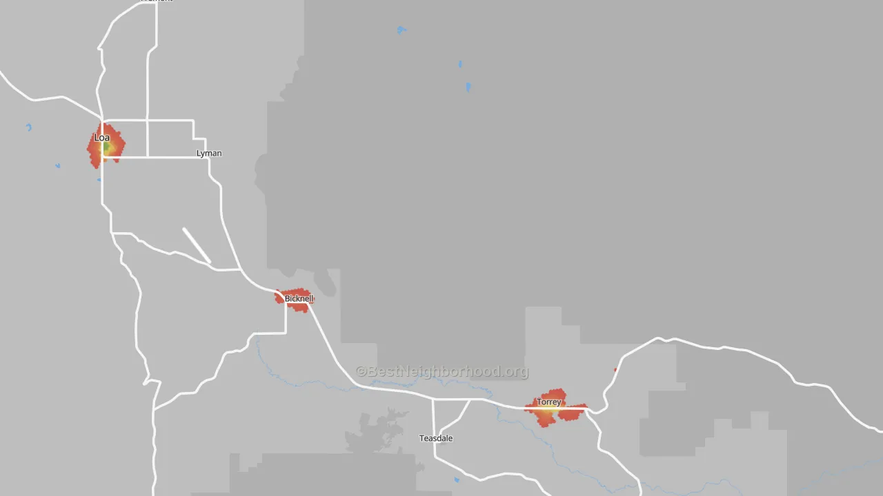 Walk Grade map of Wayne County, UT, walkable areas in green and car-dependent areas in red