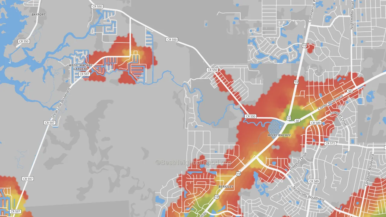 Walk Grade map of Weeki Wachee, FL, walkable areas in green and car-dependent areas in red