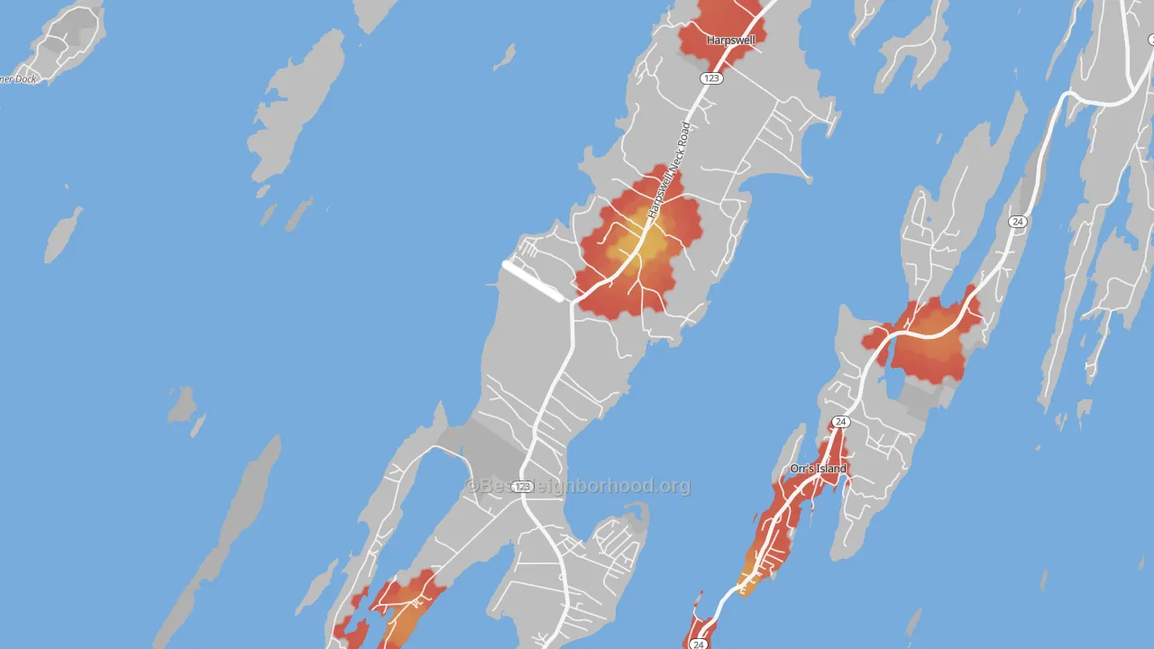 Walk Grade map of West Harpswell, ME, walkable areas in green and car-dependent areas in red