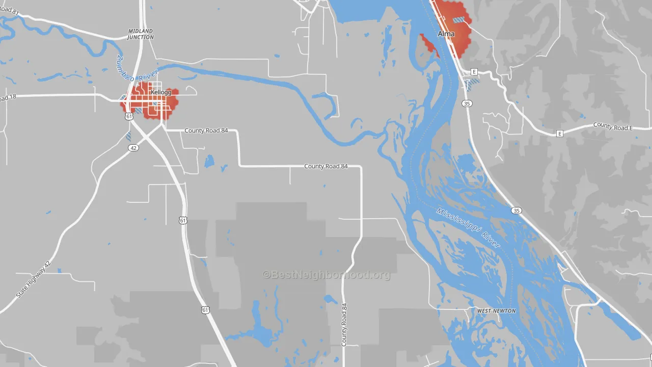 Walk Grade map of West Newton, MN, walkable areas in green and car-dependent areas in red
