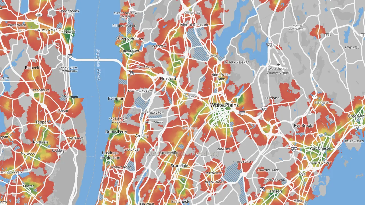 Walk Grade map of Westchester County, NY, walkable areas in green and car-dependent areas in red