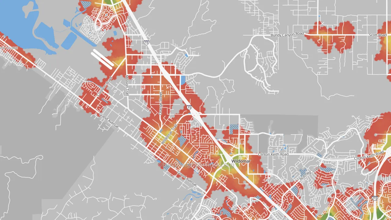 Walk Grade map of Wildomar, CA, walkable areas in green and car-dependent areas in red