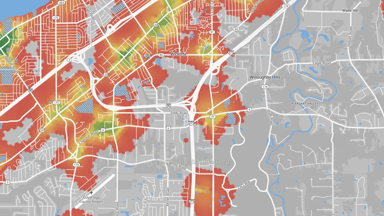 Walk Grade map of Willoughby Hills, OH, walkable areas in green and car-dependent areas in red