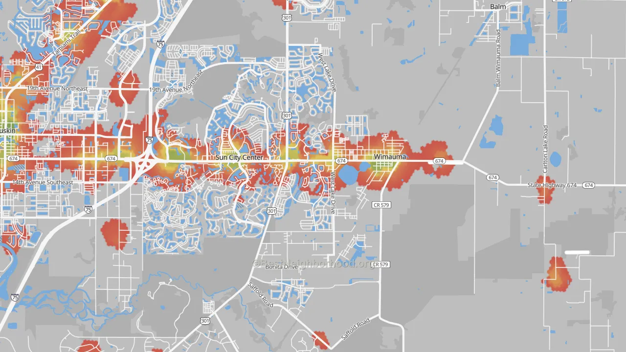 Walk Grade map of Wimauma, FL, walkable areas in green and car-dependent areas in red