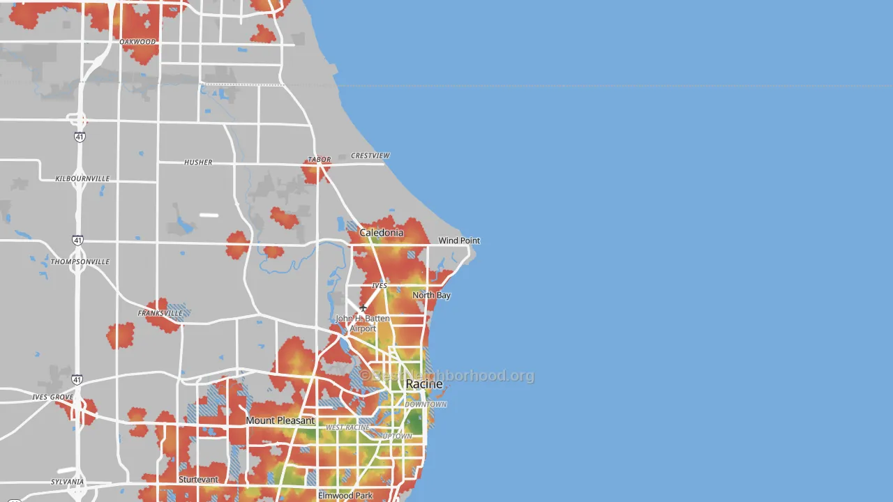 Walk Grade map of Wind Point, WI, walkable areas in green and car-dependent areas in red