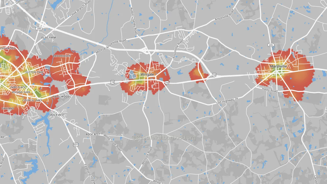 Walk Grade map of Wingate, NC, walkable areas in green and car-dependent areas in red