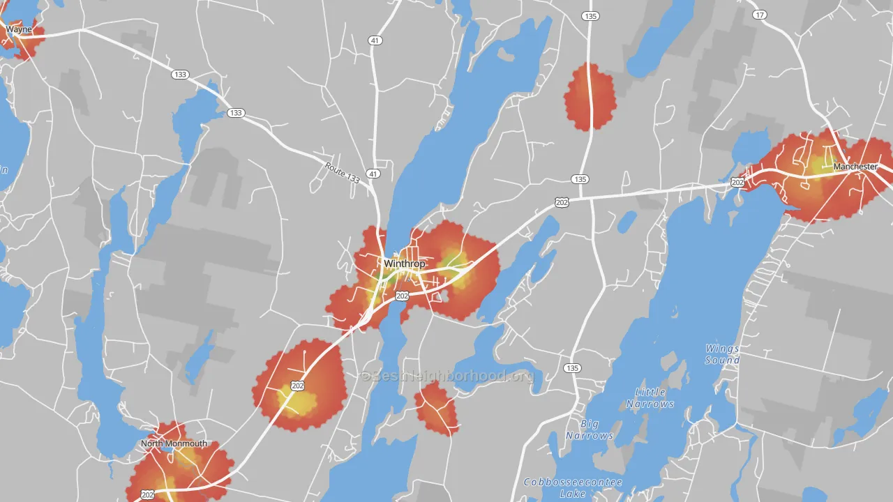 Walk Grade map of Winthrop, ME, walkable areas in green and car-dependent areas in red