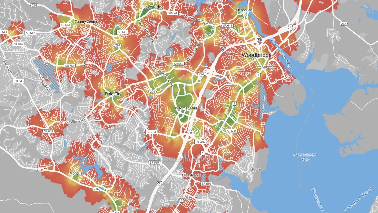 Walk Grade map of Woodbridge, VA, walkable areas in green and car-dependent areas in red