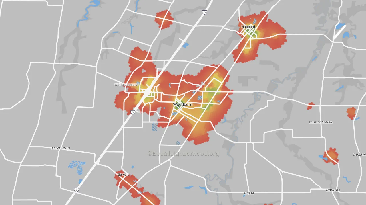 Walk Grade map of Woodburn, OR, walkable areas in green and car-dependent areas in red