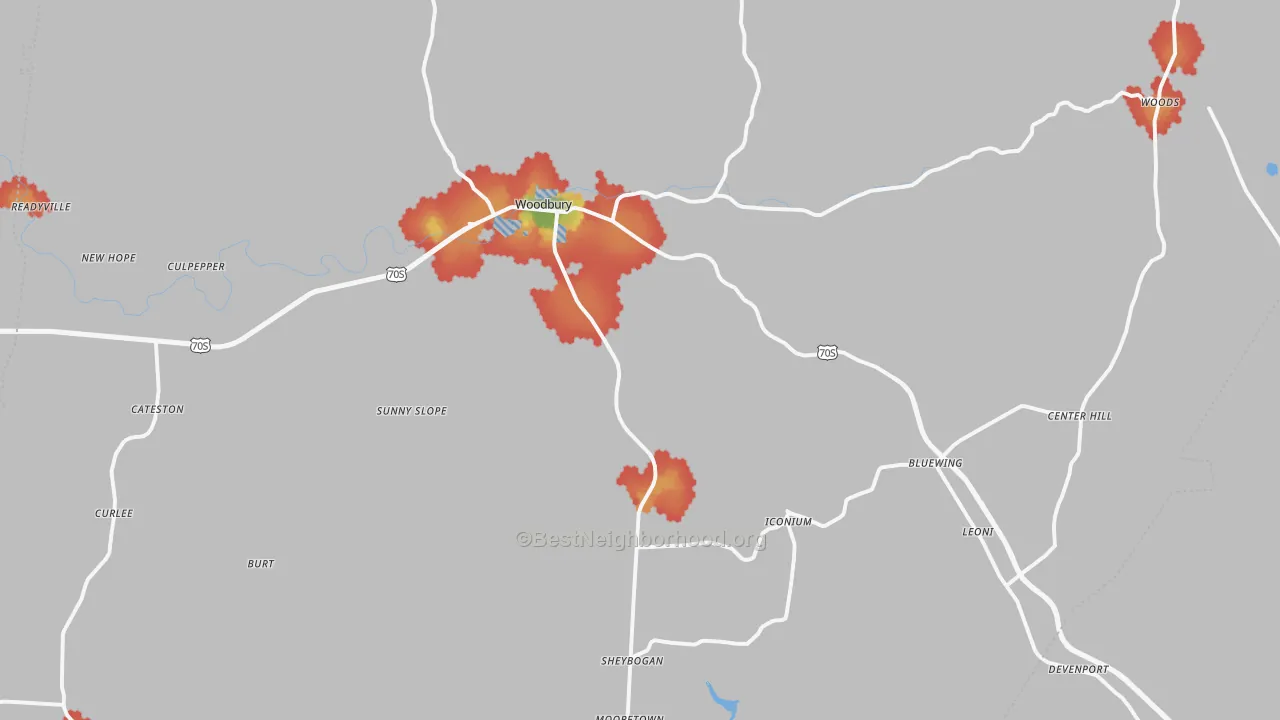 Walk Grade map of Woodbury, TN, walkable areas in green and car-dependent areas in red