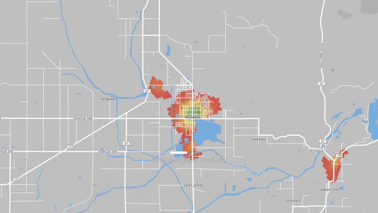Walk Grade map of Woodlake, CA, walkable areas in green and car-dependent areas in red