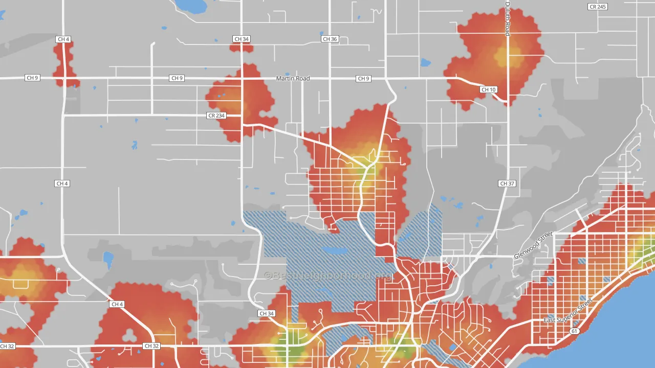 Walk Grade map of Woodlands-Pleasantview, Duluth, MN, walkable areas in green and car-dependent areas in red