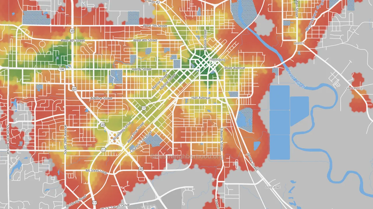 Walk Grade map of Woodlawn Court, Hattiesburg, MS, walkable areas in green and car-dependent areas in red