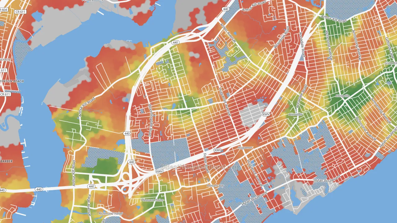 Walk Grade map of Woodrow, Staten Island, NY, walkable areas in green and car-dependent areas in red