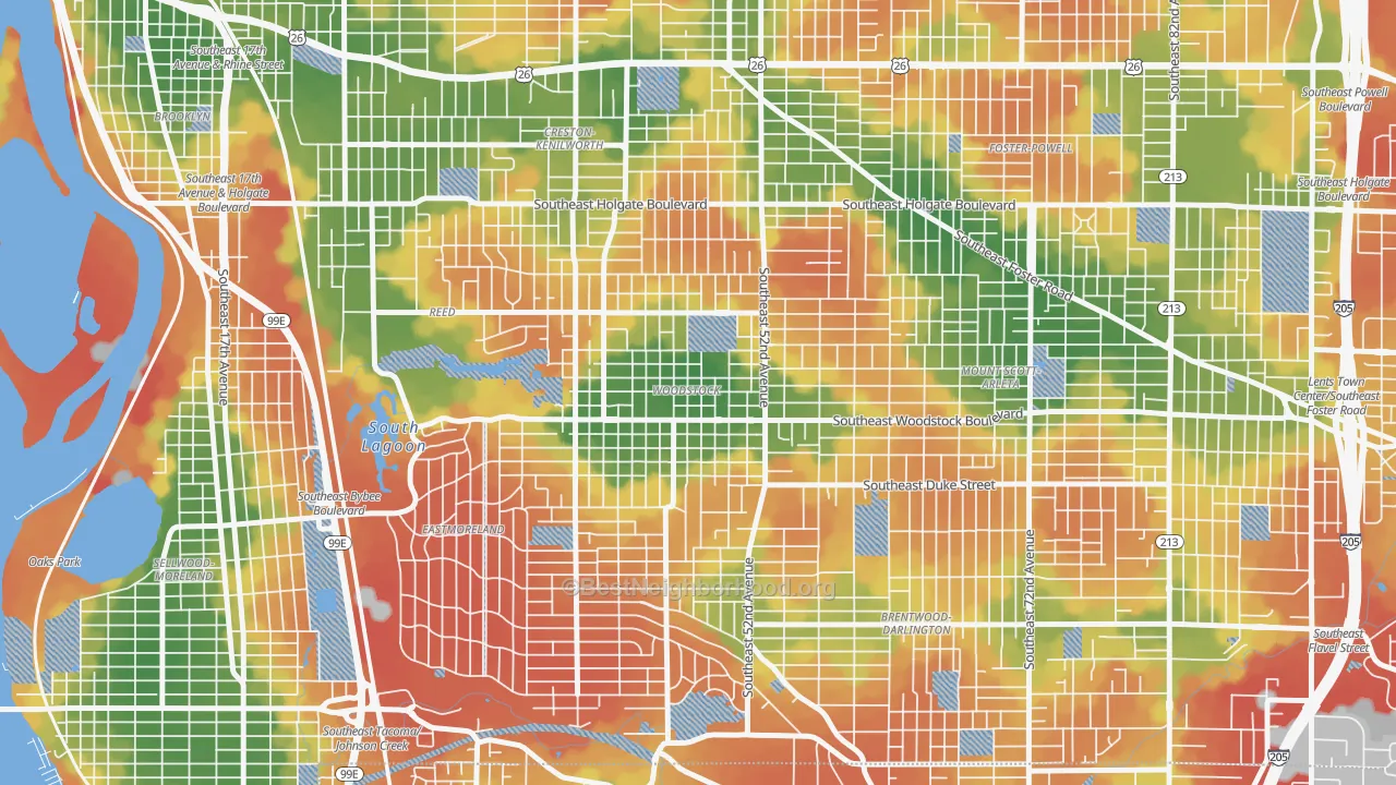 Walk Grade map of Woodstock, Portland, OR, walkable areas in green and car-dependent areas in red