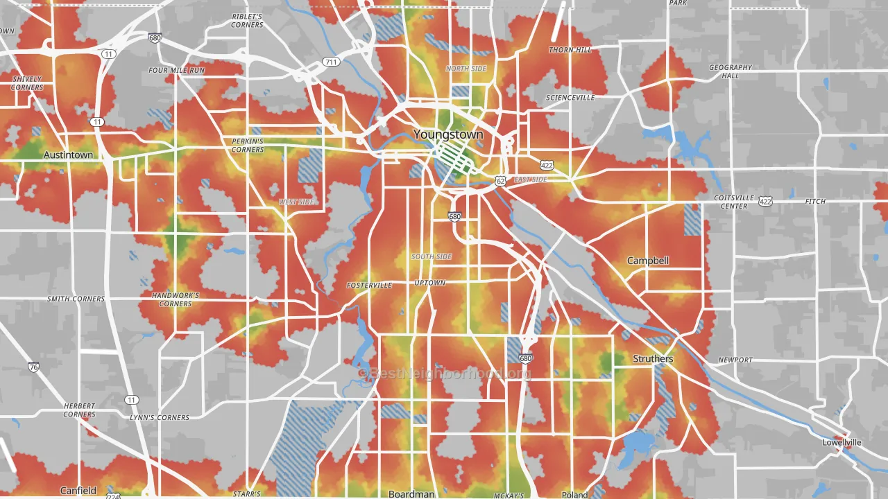 Walk Grade map of Youngstown, OH, walkable areas in green and car-dependent areas in red